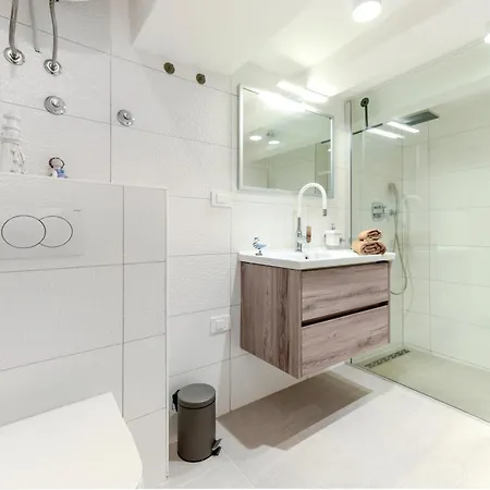 Apartman Mel *