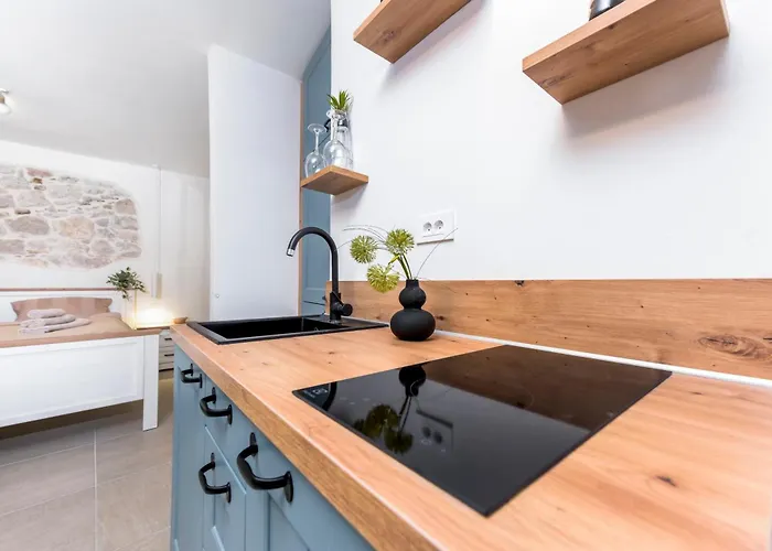 Mel Apartment